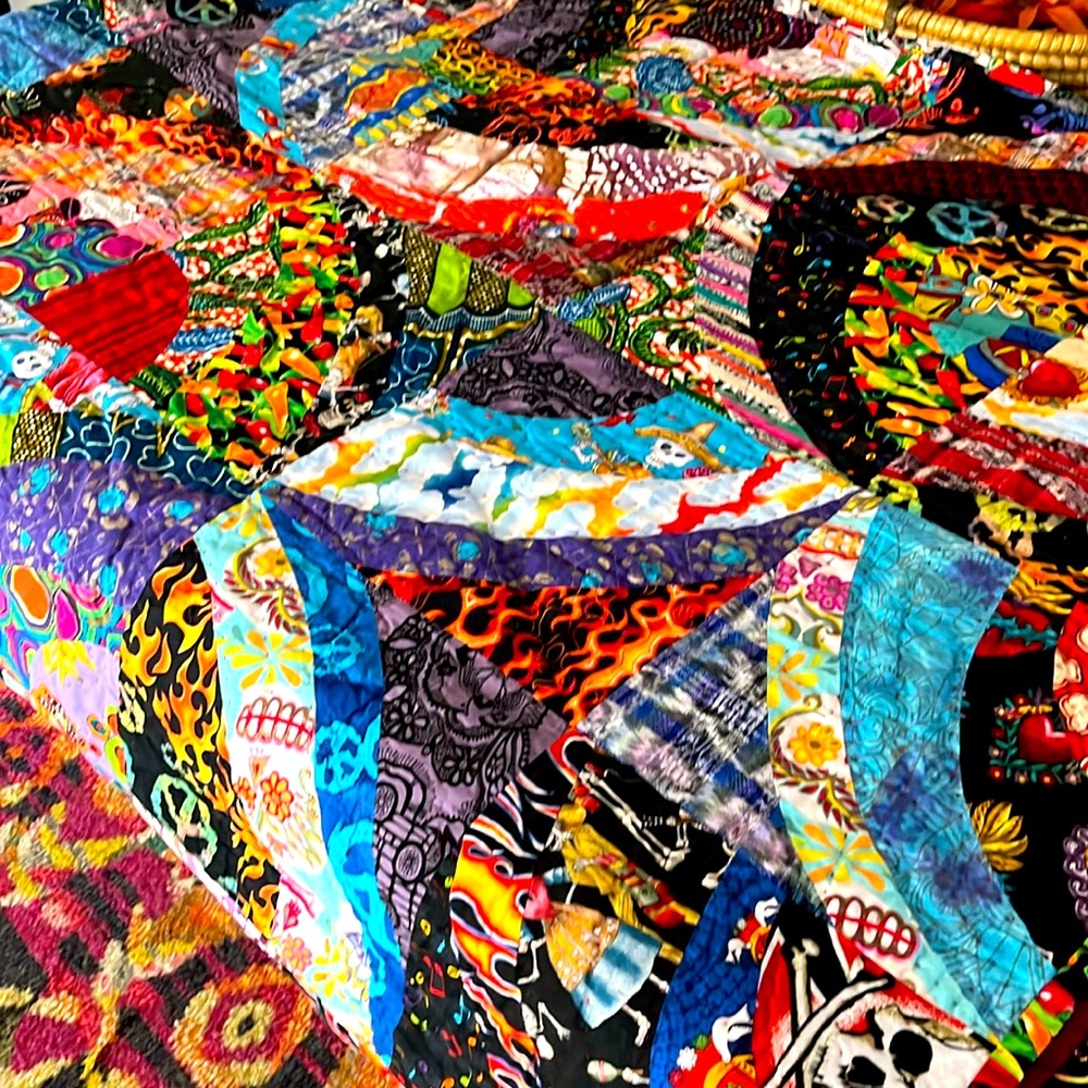 Unique/One-of-A-Kind Artisan Crafted Mexican Day of the Dead & Peace Quilt NEW
